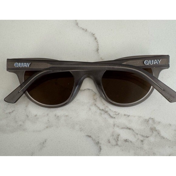 NEW Quay Australia Star Struck Cat Eye Kyle Jenner Sunglasses Gray/Brown - Picture 4 of 9
